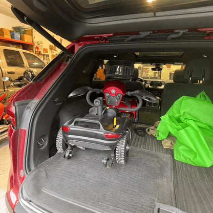 350 W Motor • 30 mi Range • 300 lb Capacity 4-Wheel Mobility Scooter